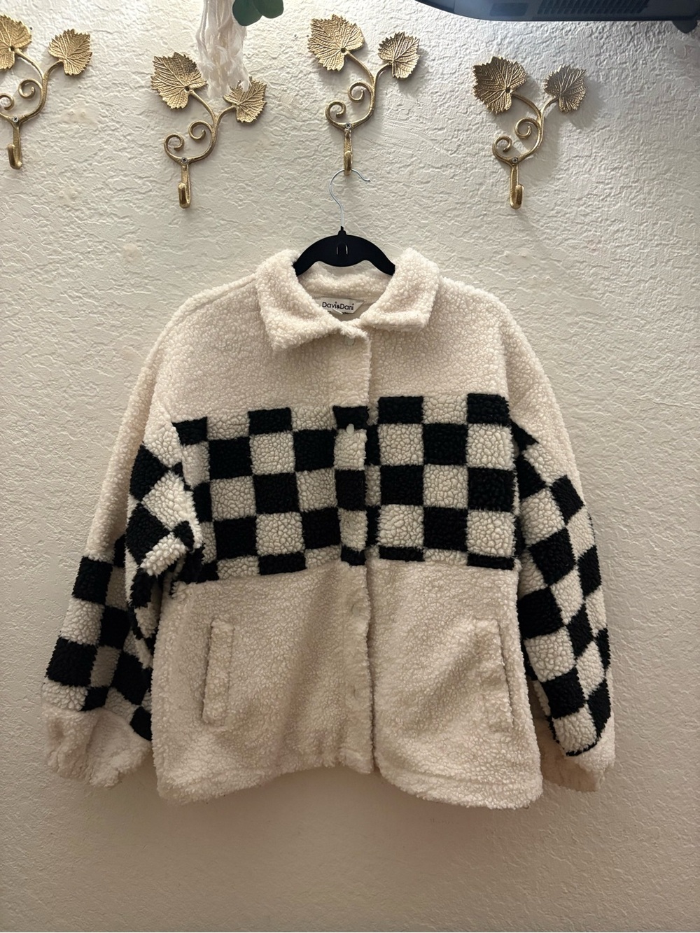 Davi & Dani Cozy Checkerboard Sherpa Jacket - Cream & Black
